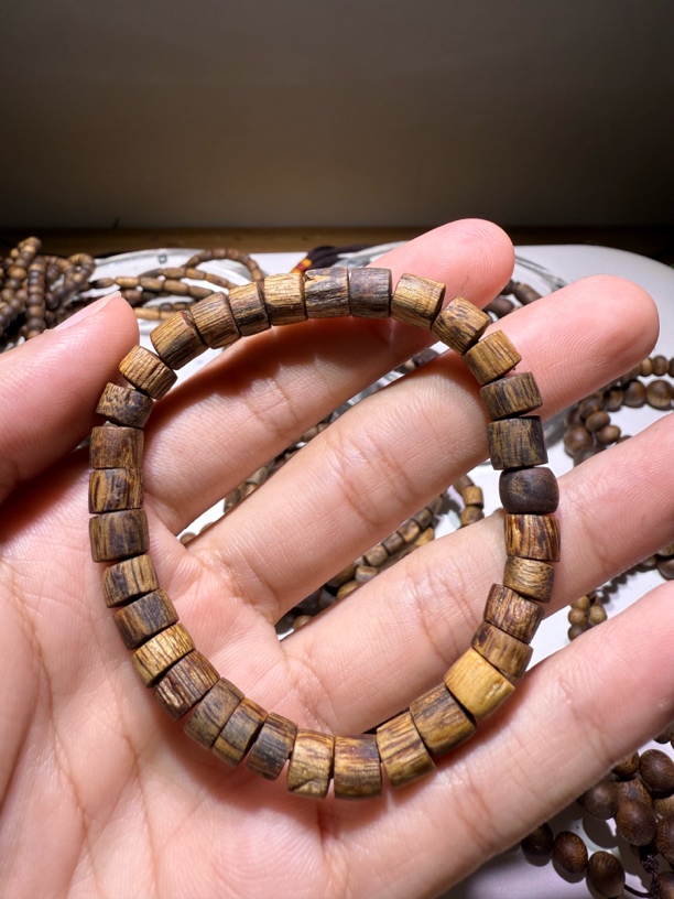 沉香随型桶珠单圈6mm男女同款多样性发一