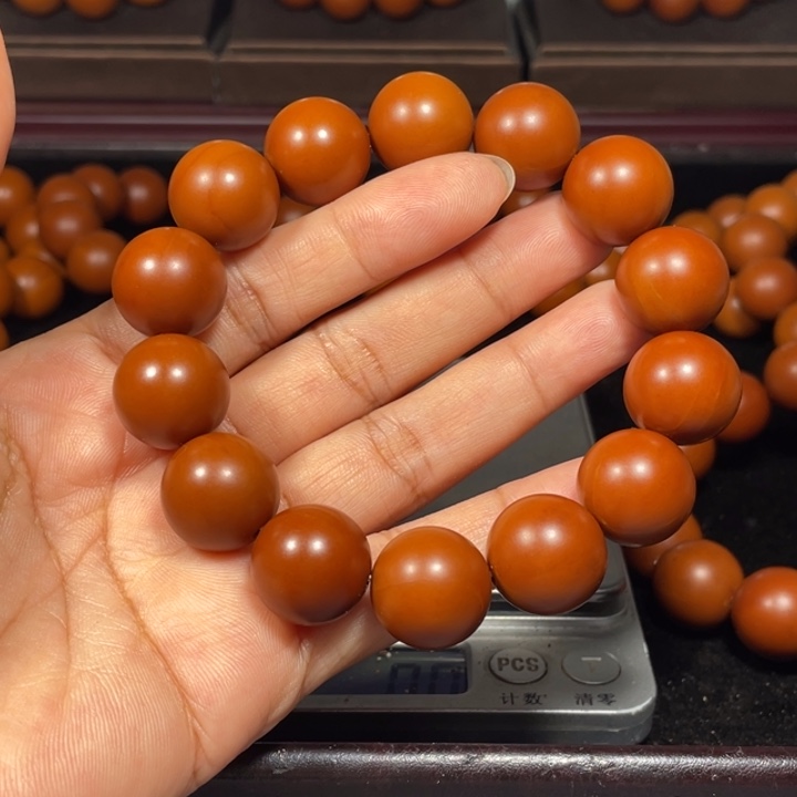 寒***纪吊坠橄榄核1.67+树王全品小孔