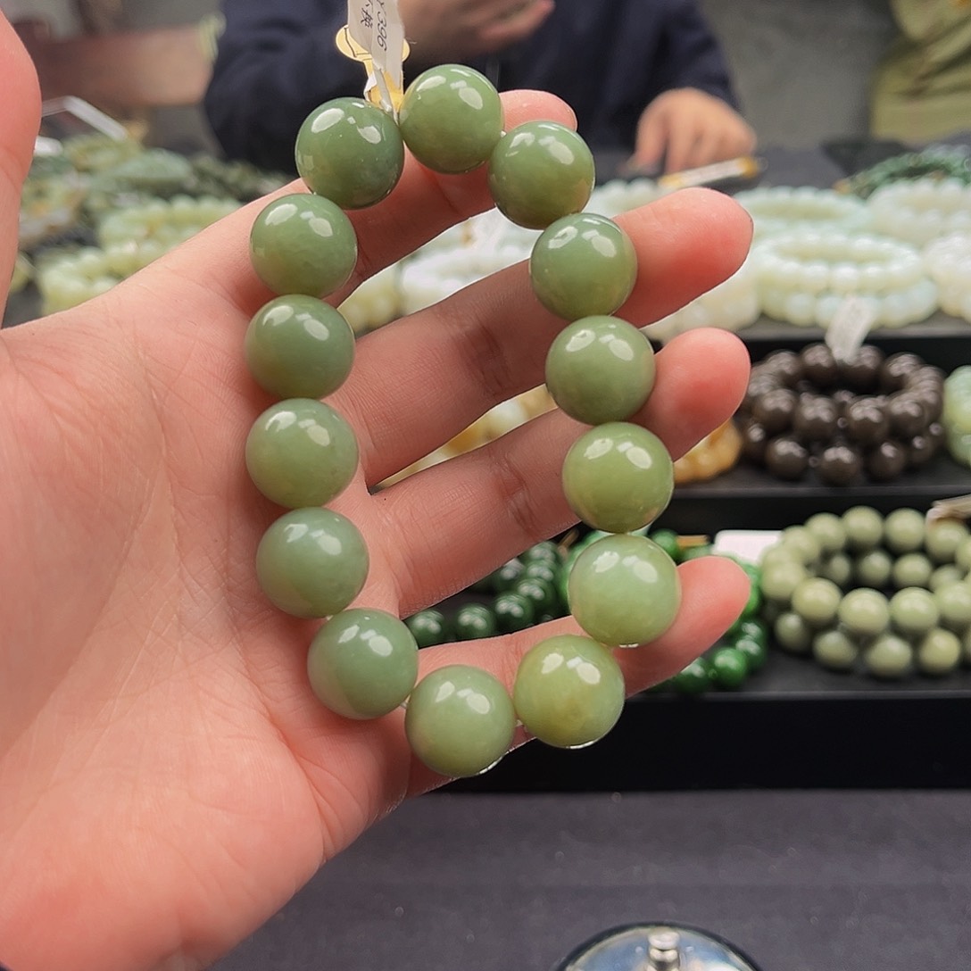 和田玉手串未镶嵌