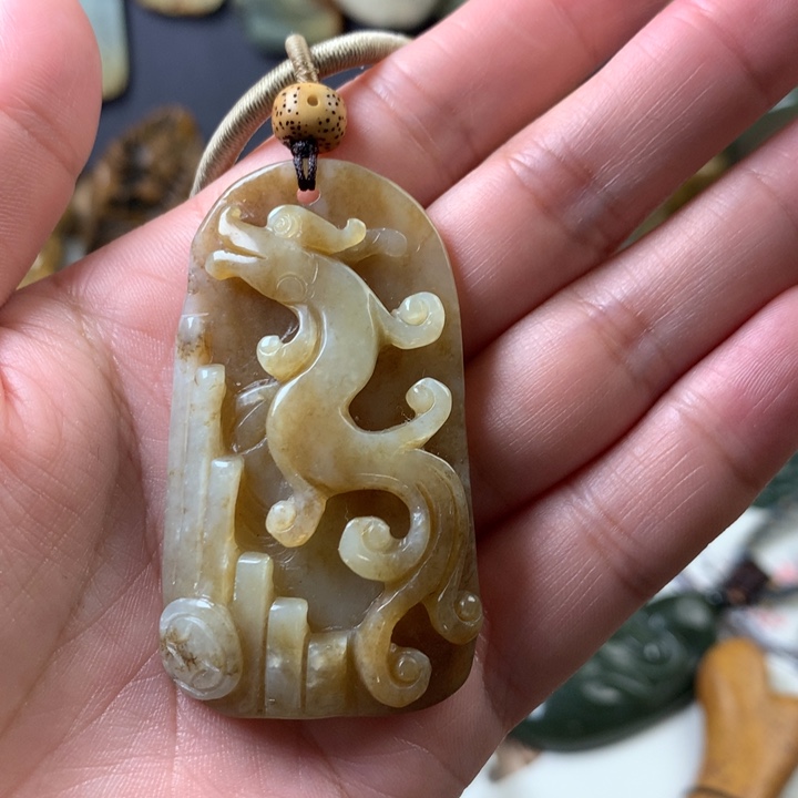 岫岩老玉（透闪石质玉）挂件未镶嵌