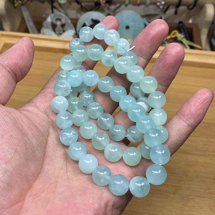 奇***蛇纹石玉未镶嵌颈饰