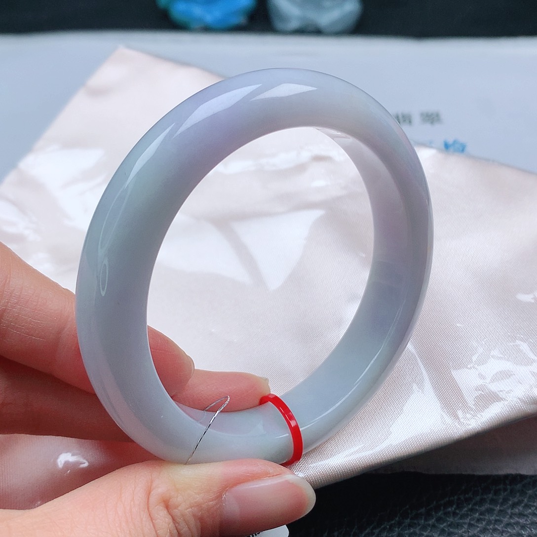 翡翠手镯未镶嵌57圈