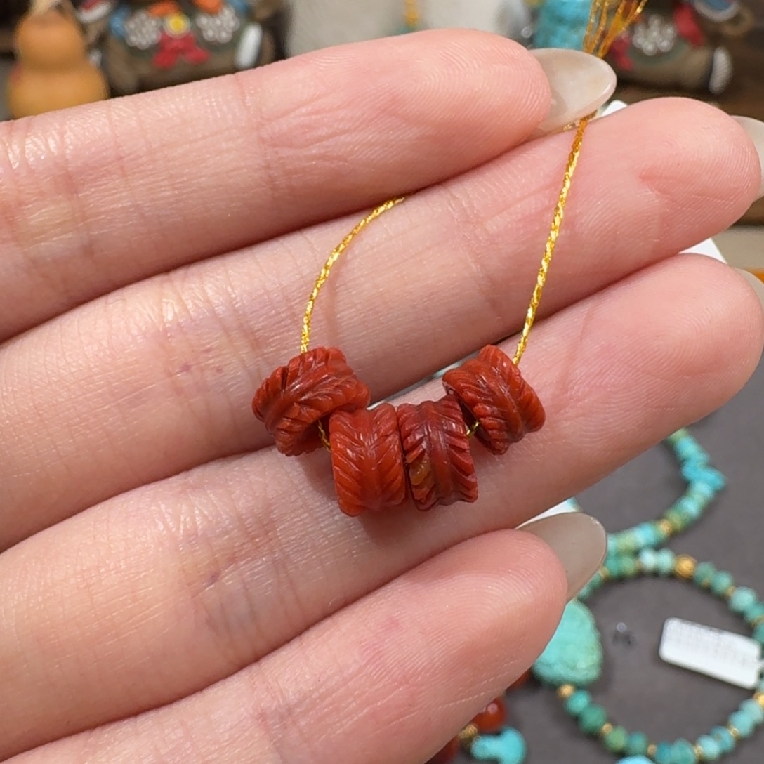 南红玛瑙未镶嵌珠宝半成品羽毛珠子