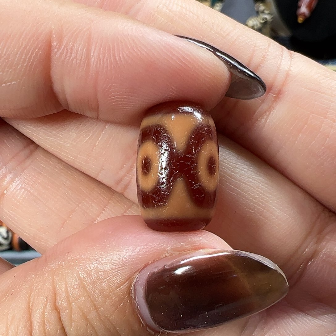 玛瑙/玉髓未镶嵌珠宝半成品金蟾红橘王熊猫三眼桶珠