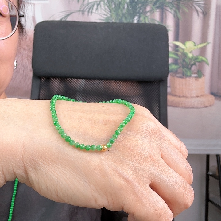 翡翠手链未镶嵌圆珠