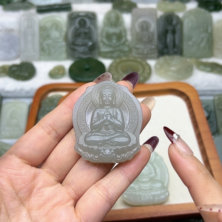 和田玉颈饰未镶嵌黑***黑