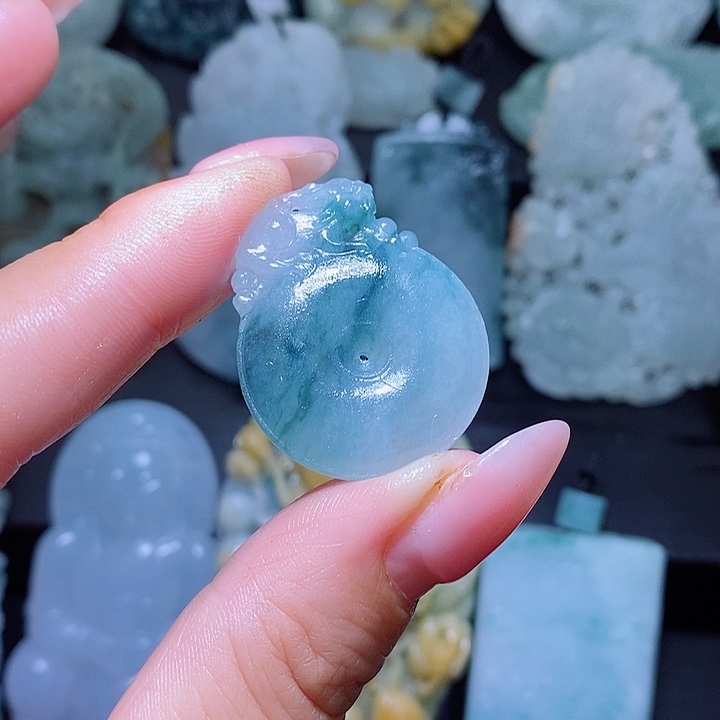 定制翡翠未镶嵌翡翠