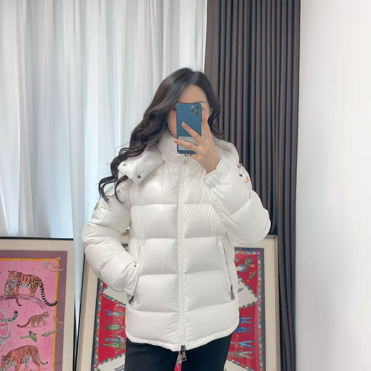 95新 MONCLER 羽绒服白色00码/251103QNYVX05