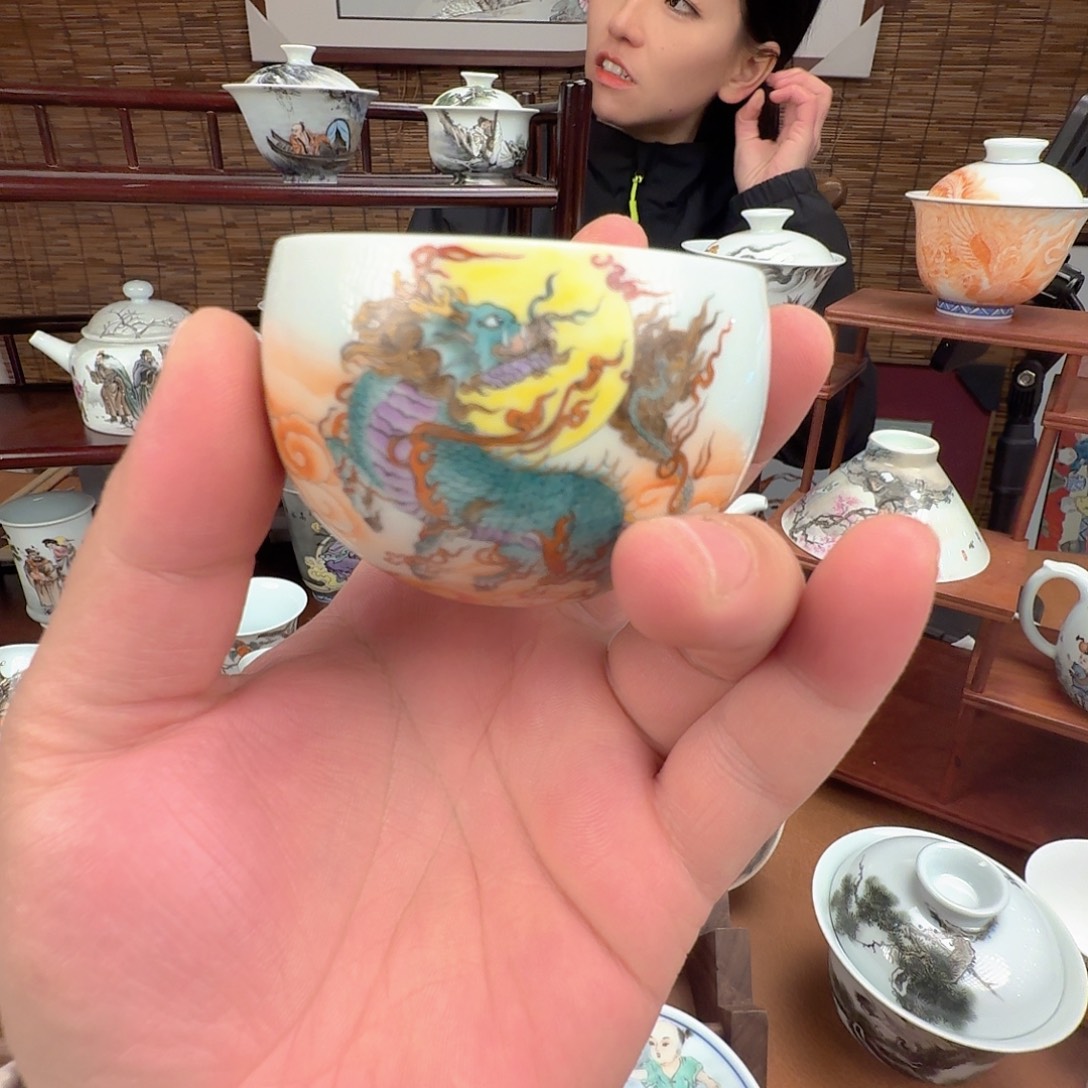 摆件瓷麒麟儿祥云手绘瓷