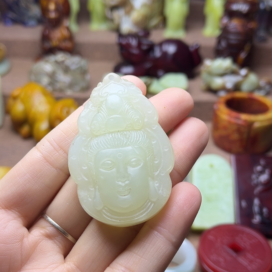 白玉菩提吊坠138。。