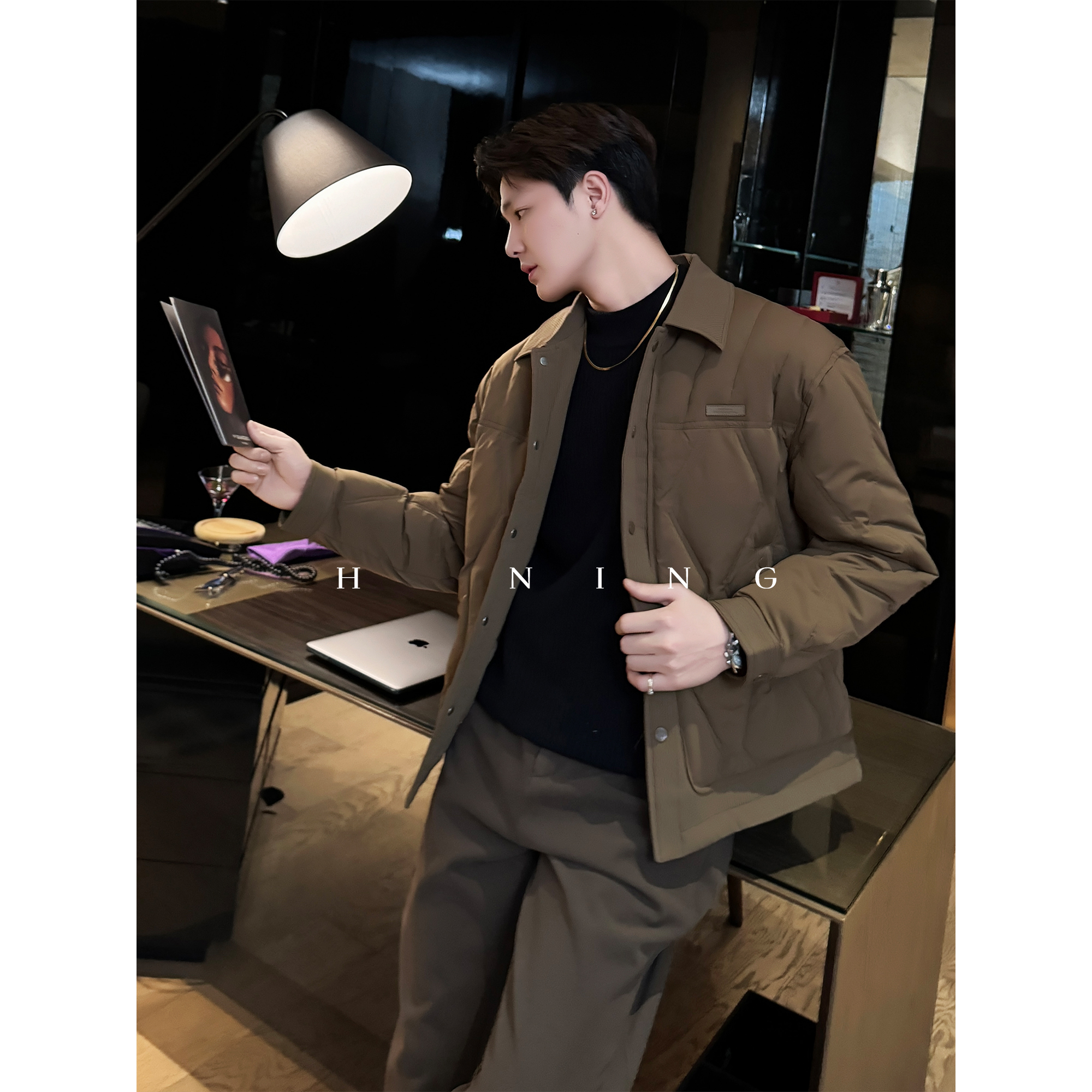 极简百搭「线条菱格结构」白鸭绒翻领男士宽松羽绒服YW-W-C11 A60