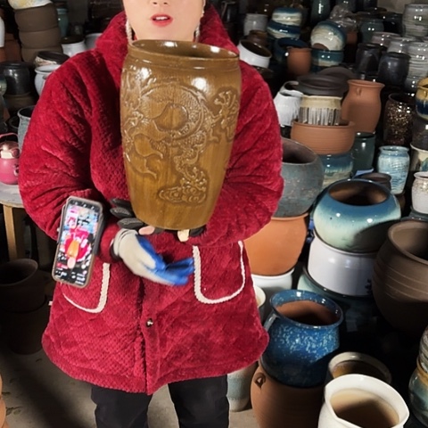 口19高31瑕疵盆子盆子。