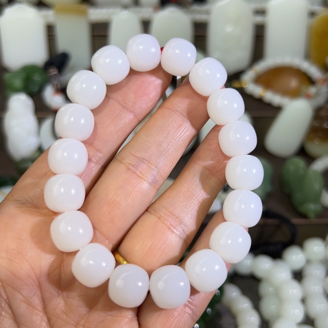 和田玉手链未镶嵌手****辰