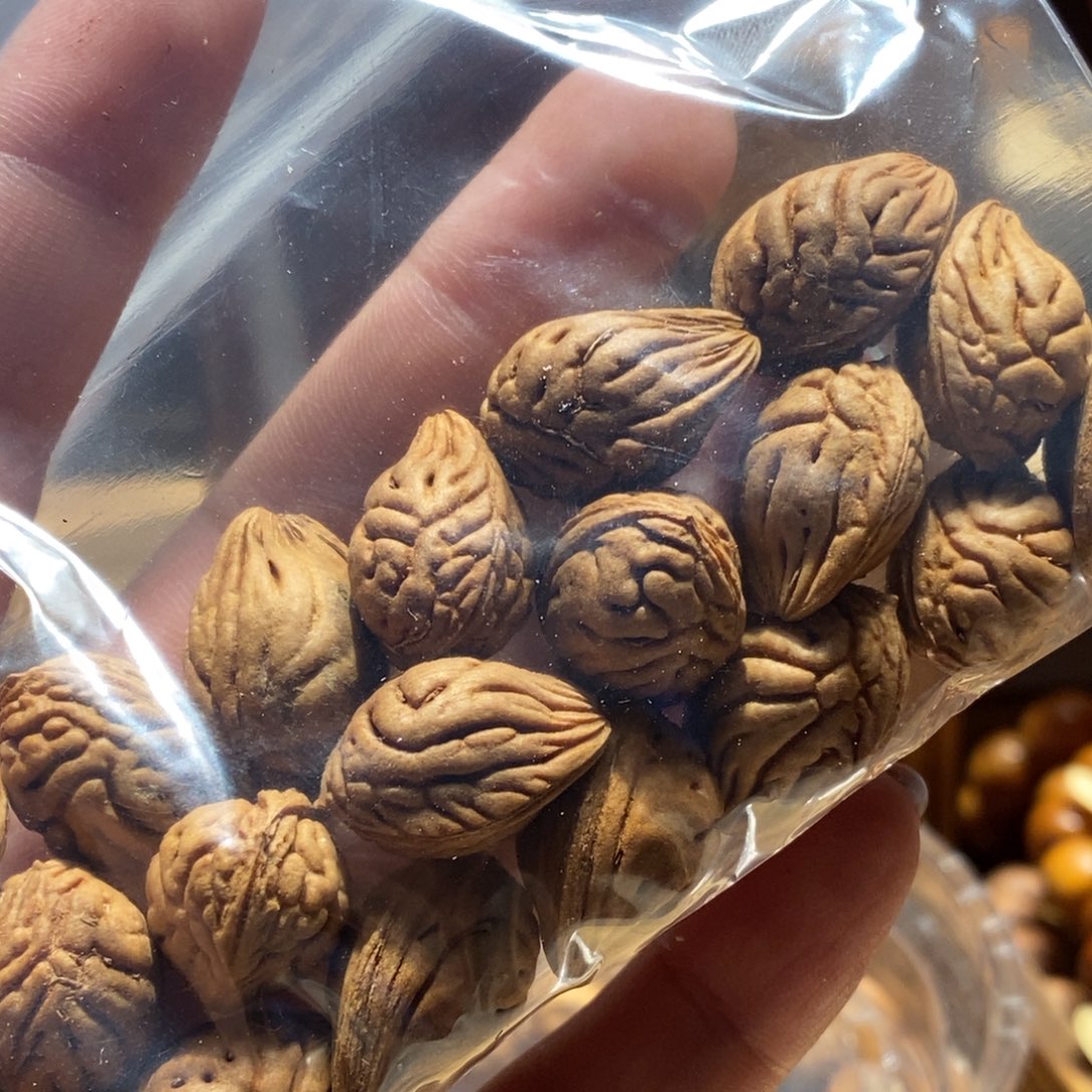 渣***飞桃核吊坠龙纹卡13的20颗