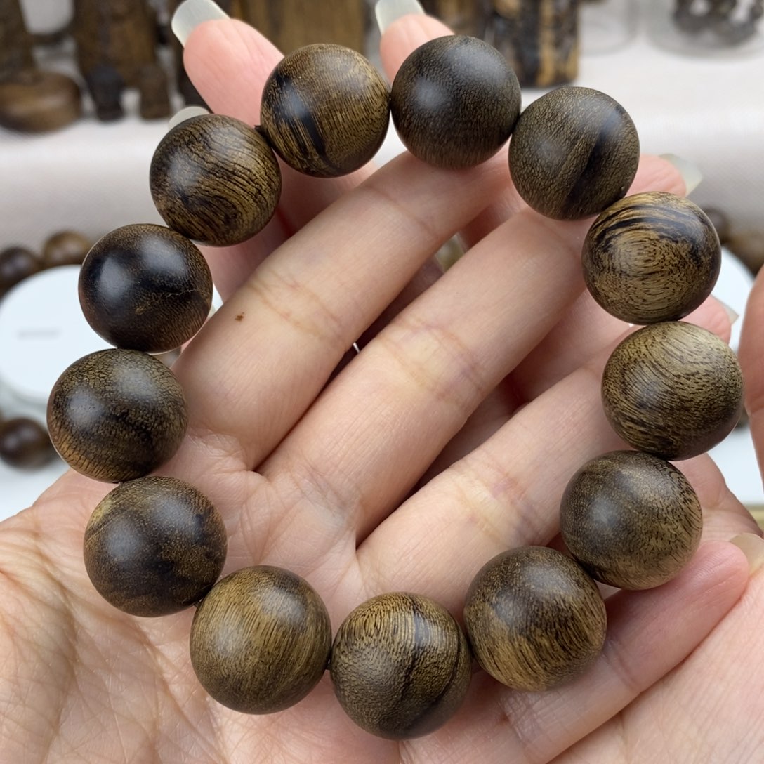 沉香手串三**宝越南芽庄白奇楠