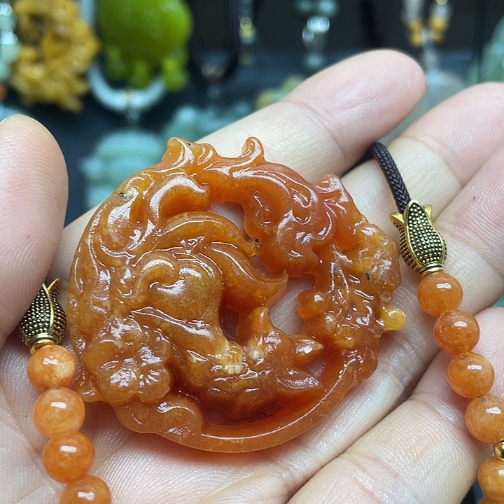 未镶嵌蛇纹石玉颈饰