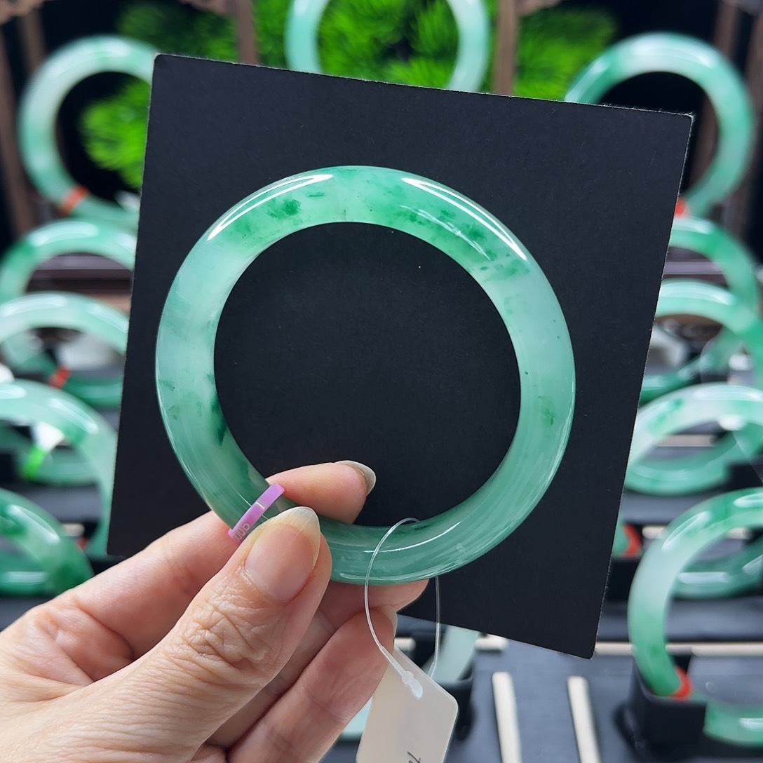 石英质玉手镯未镶嵌跳****巧