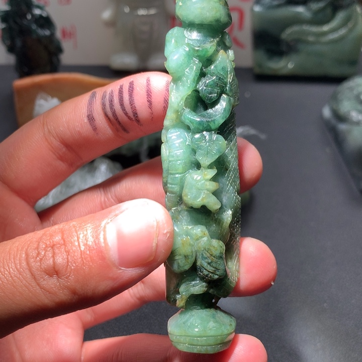 翡翠未镶嵌颈饰保真天然a货翡翠