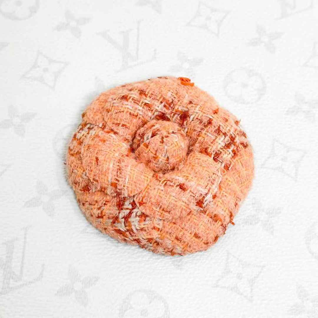 99新 Chanel/香奈儿  24A橘色混色软呢山茶花胸针