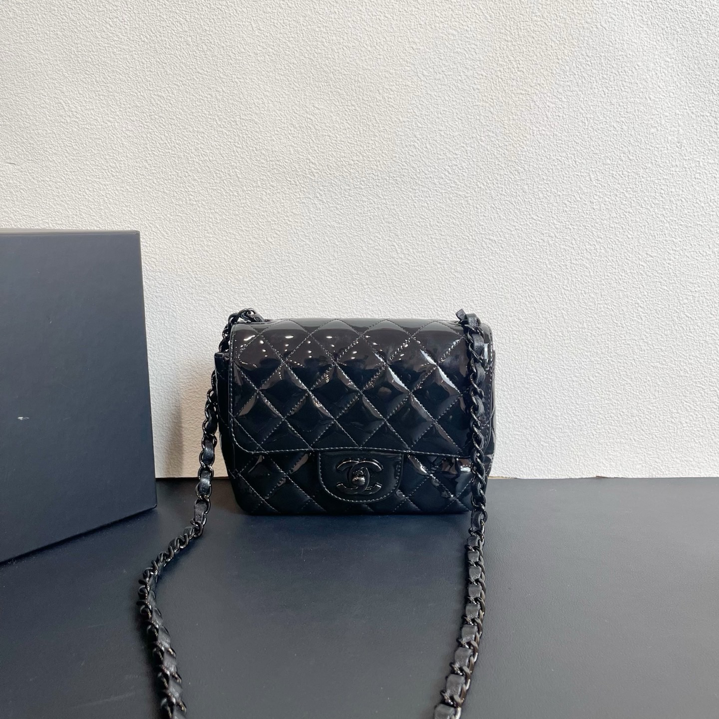 95新 Chanel/香奈儿 98新 奢总管/漆皮方胖子包/芯片