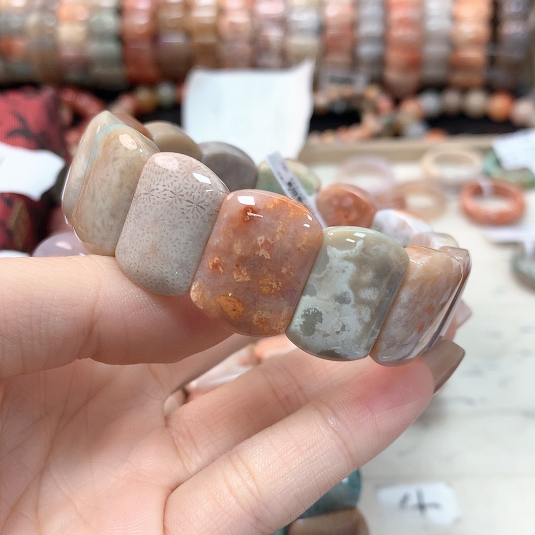 硅化珊瑚（珊瑚玉）手链未镶嵌清****洛209