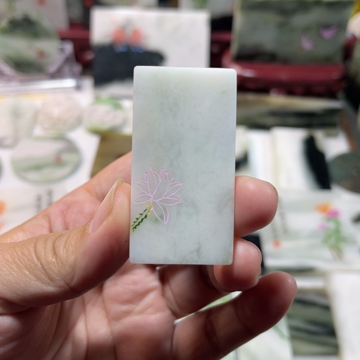 独山玉未镶嵌颈饰