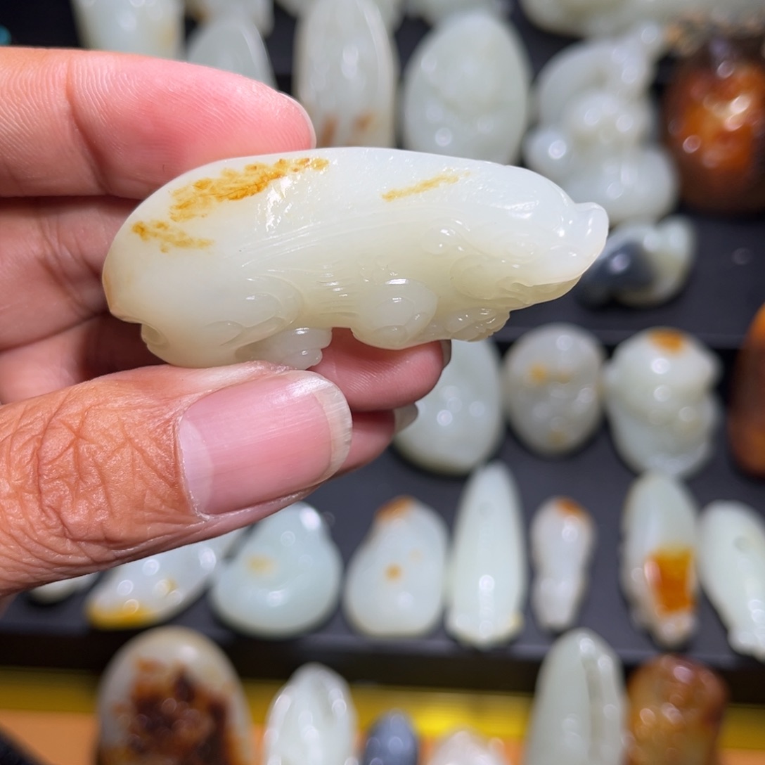 和田玉颈饰未镶嵌十****漠