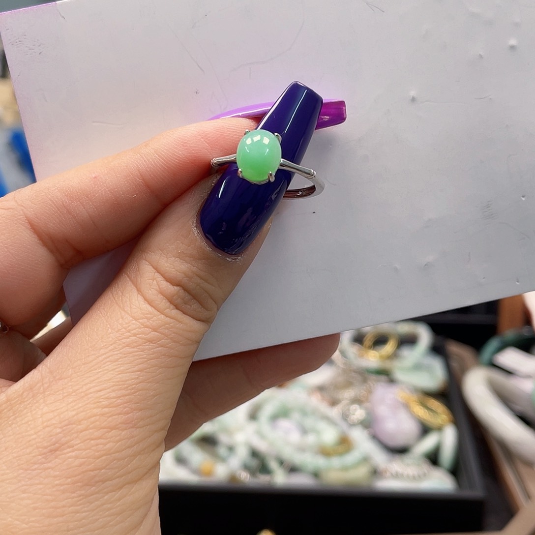 翡翠颈饰未镶嵌天然翡翠Ａ货