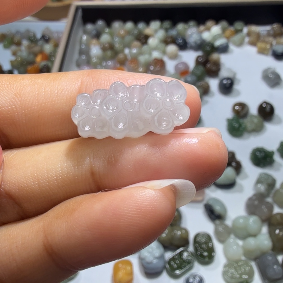 和田玉未镶嵌珠宝奇石