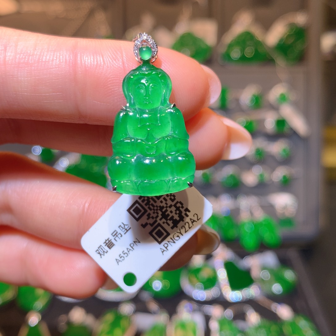 翡翠颈饰18K金镶嵌观音