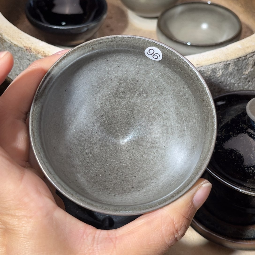 茶盏义兴龙窑坚持真柴烧