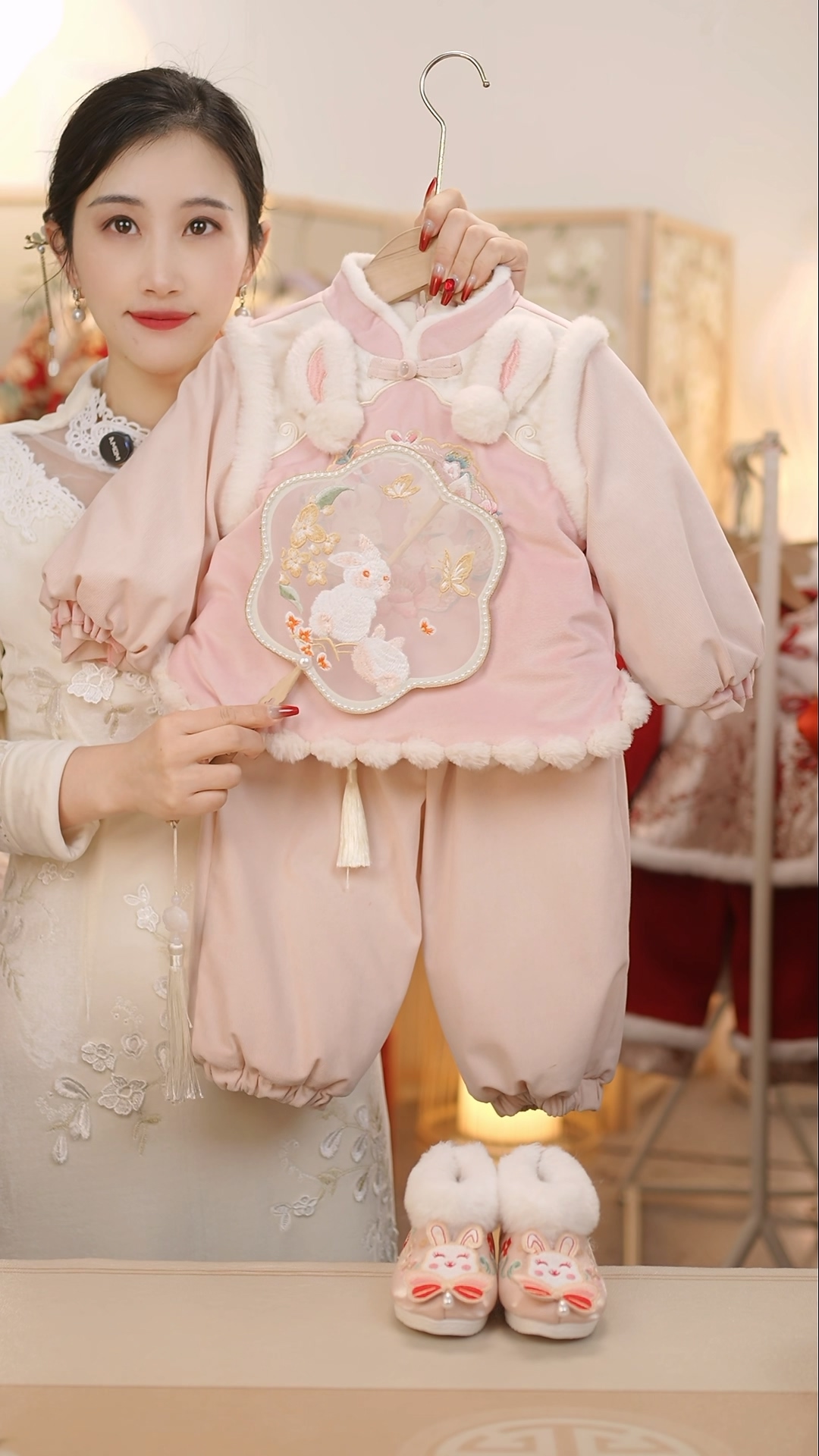 现货【小兔子】GF023 粉色年服 女童刺绣冬季加绒套装国风拜年服冬