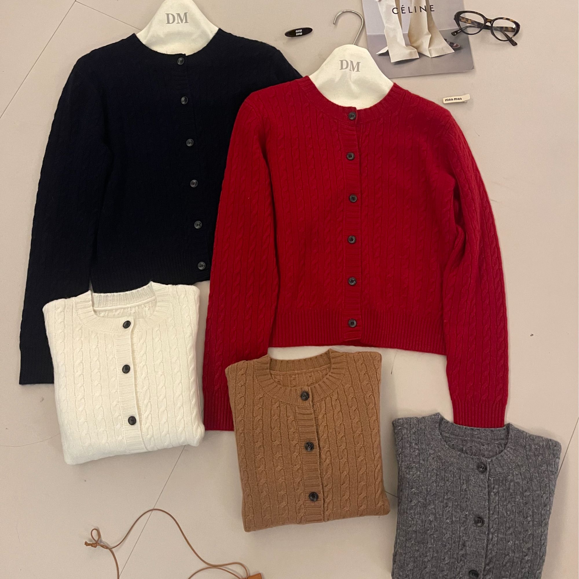 【阿蒙新款】时尚绞花羊毛开衫百搭