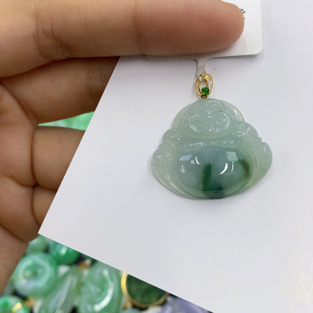 翡翠18K金镶嵌颈饰