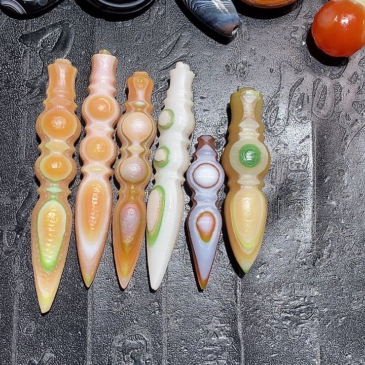 杨***竹玛瑙/玉髓合金颈饰