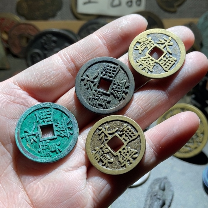 二***光铜现代工艺品仿制品