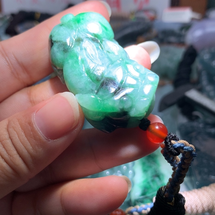 翡翠颈饰未镶嵌保真天然A货翡翠