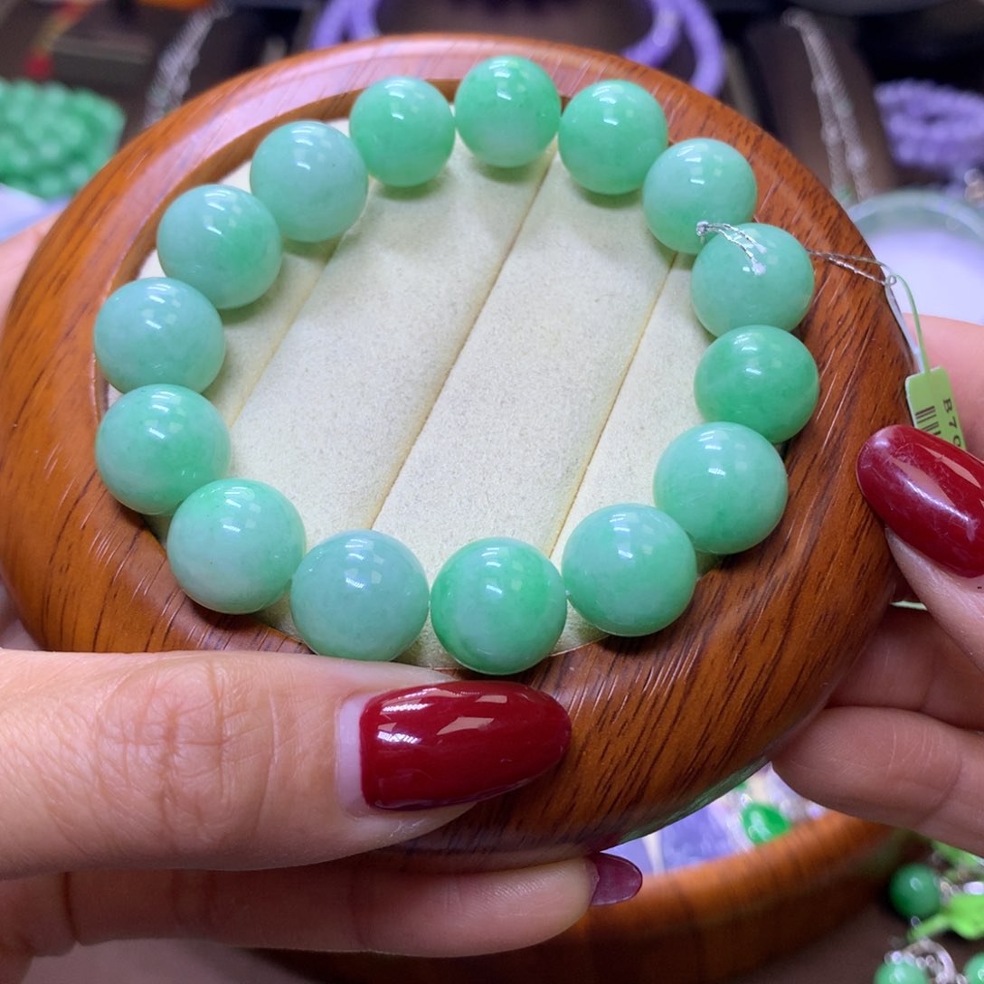 【闪购商品】翡翠颈饰未镶嵌贝*妈翡翠