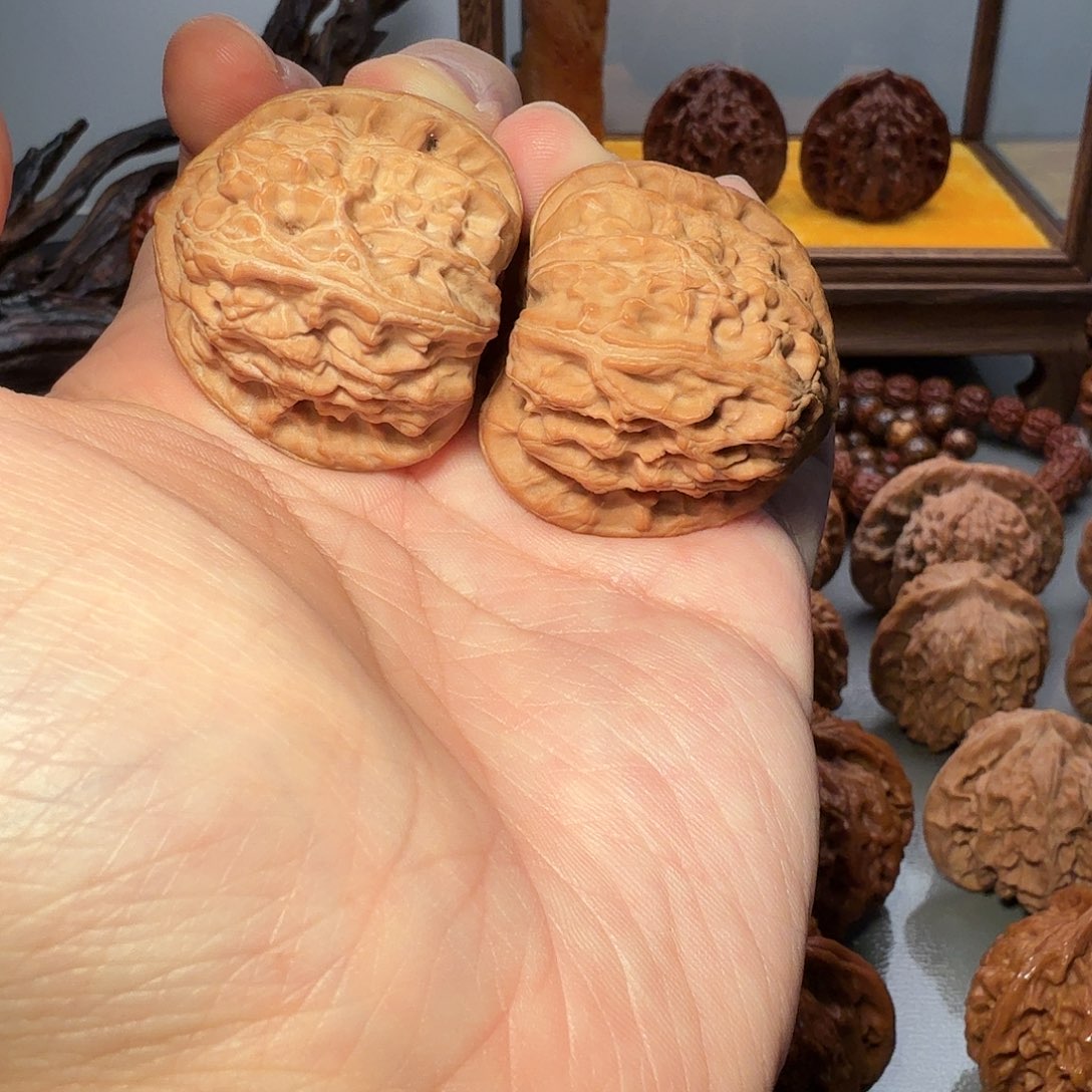 文玩核桃把件豆*39尺寸延庆三角白狮子