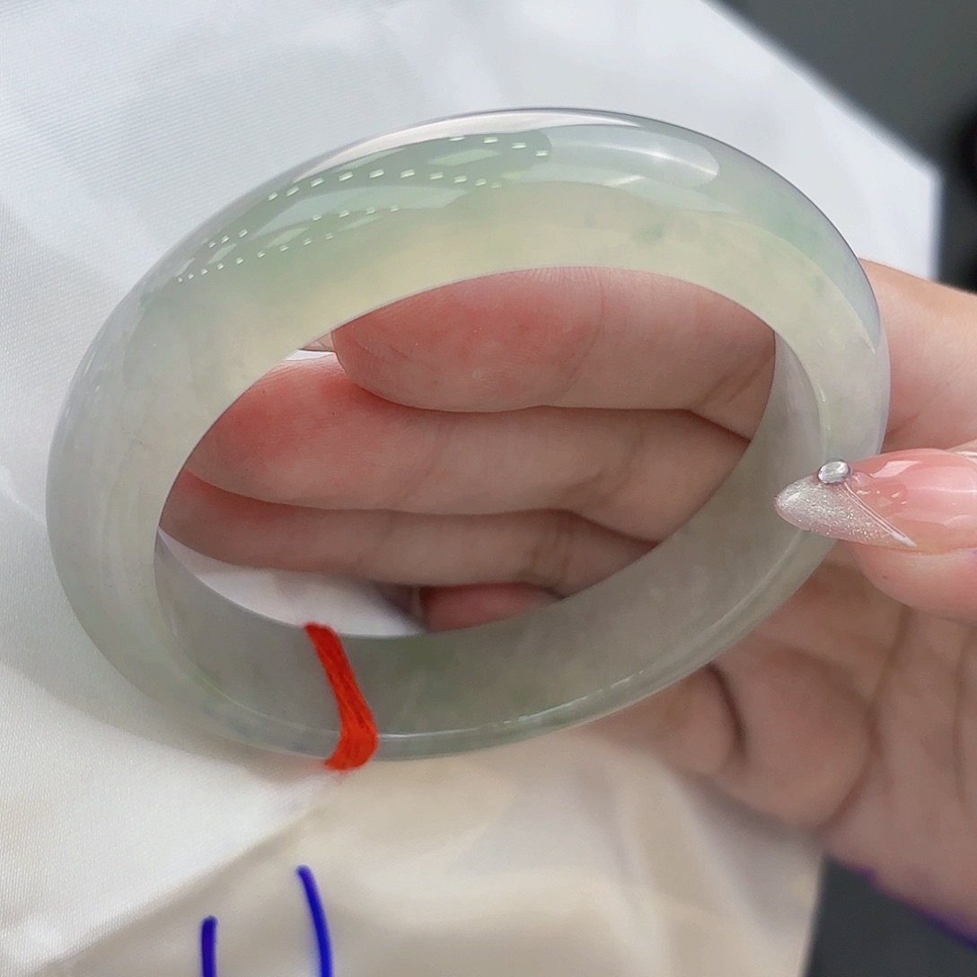 翡翠手镯未镶嵌简**了天然缅甸A货翡翠