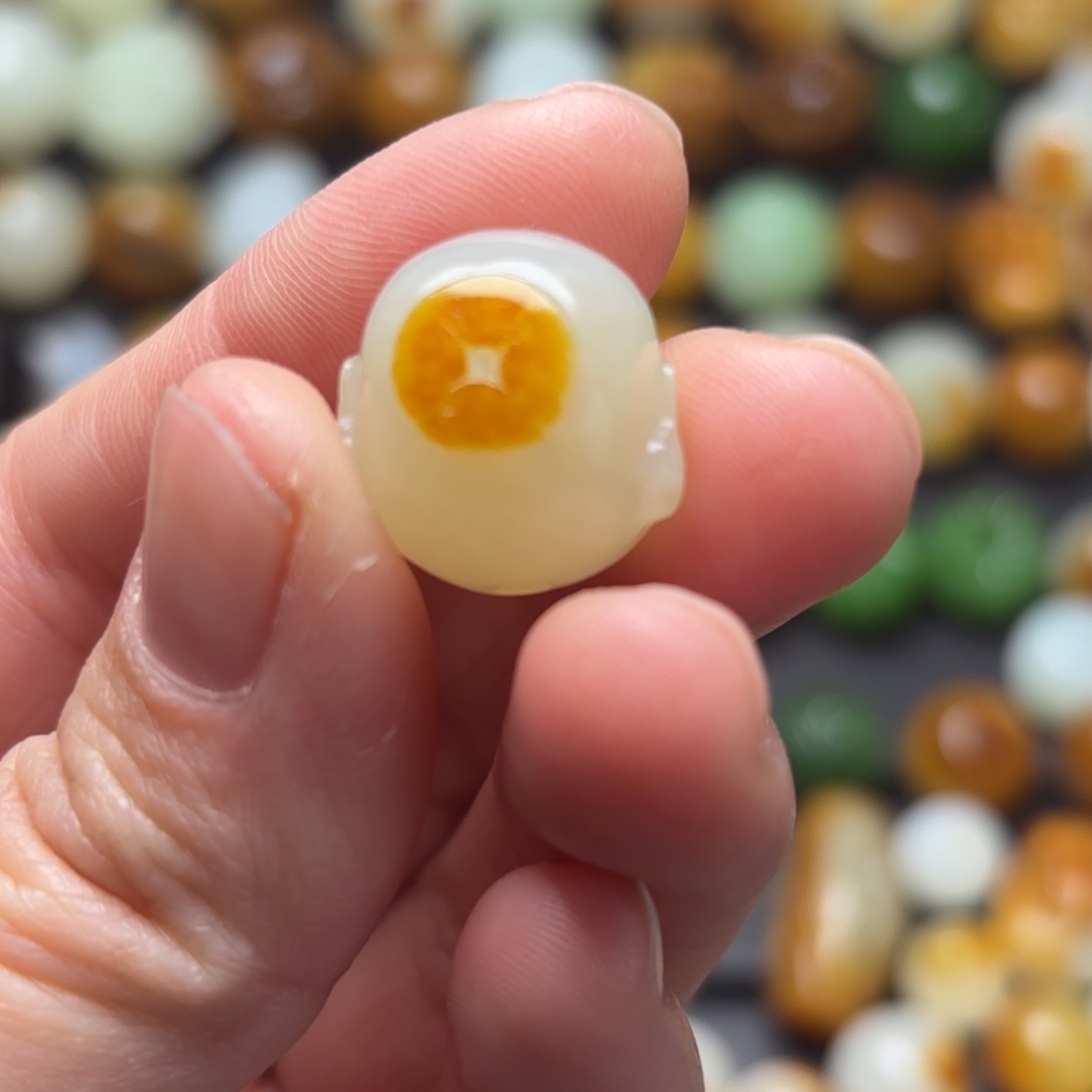 和田玉颈饰未镶嵌依**屠