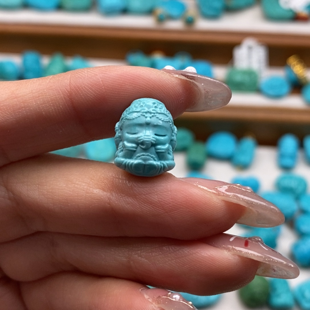 绿松石颈饰未镶嵌