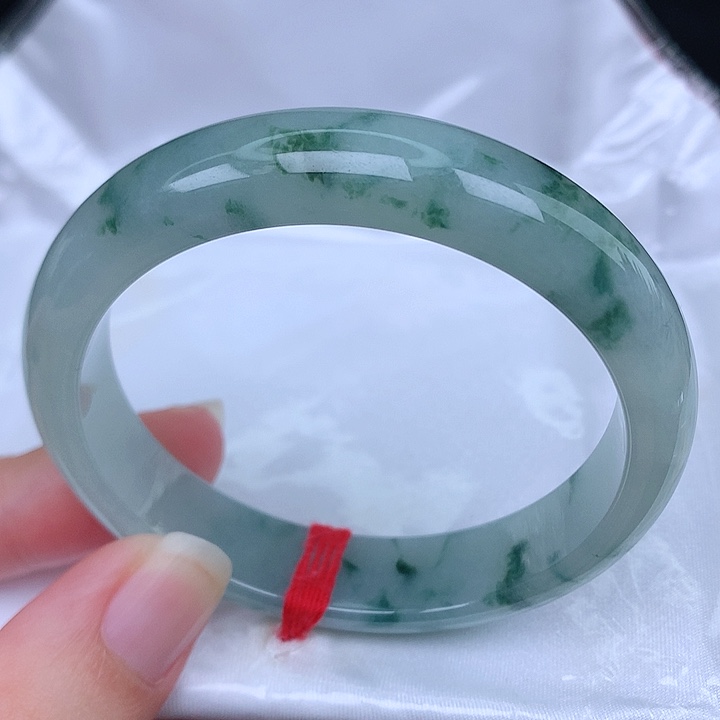 未镶嵌手镯翡翠天然