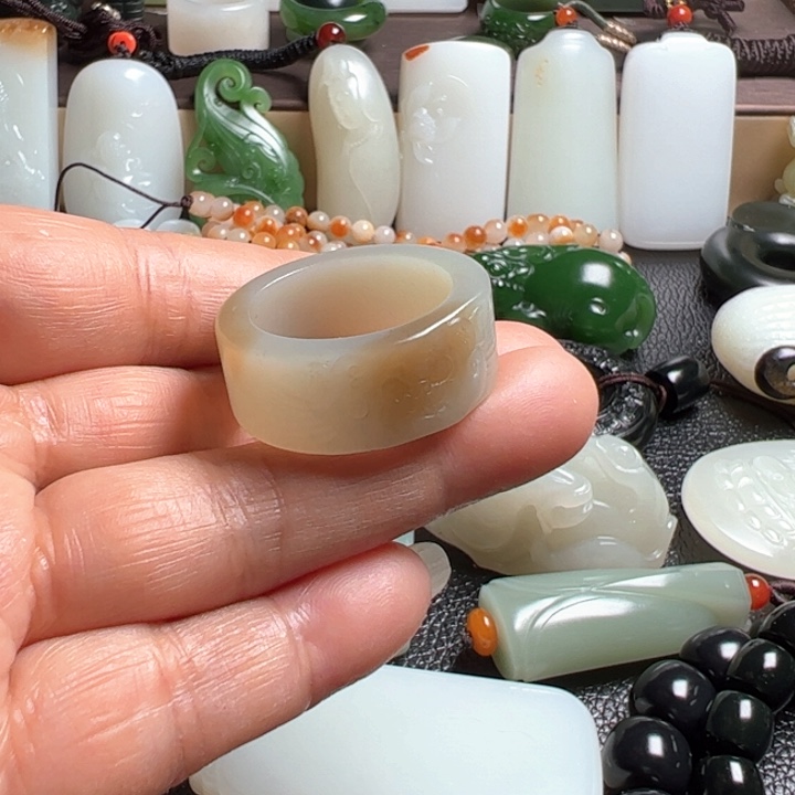 和田玉（糖玉）戒指未镶嵌三**饭