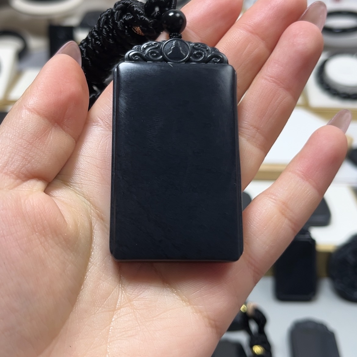 【闪购商品】和田玉（墨玉）吊坠(不含链)未镶嵌46面包羊脂带皮65克