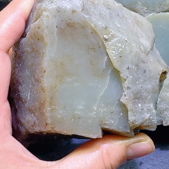 和田玉未镶嵌珠宝半成品