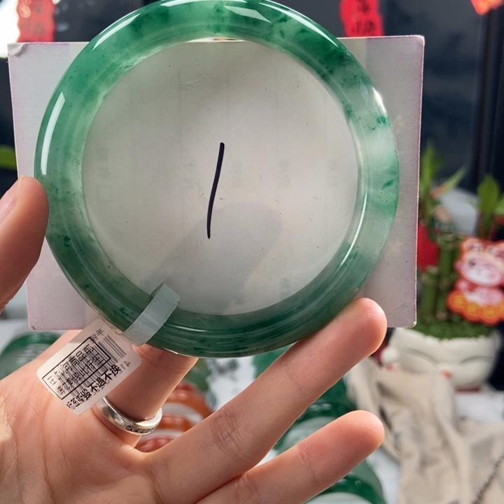 石英质玉手镯未镶嵌天然A货非洲翠手镯