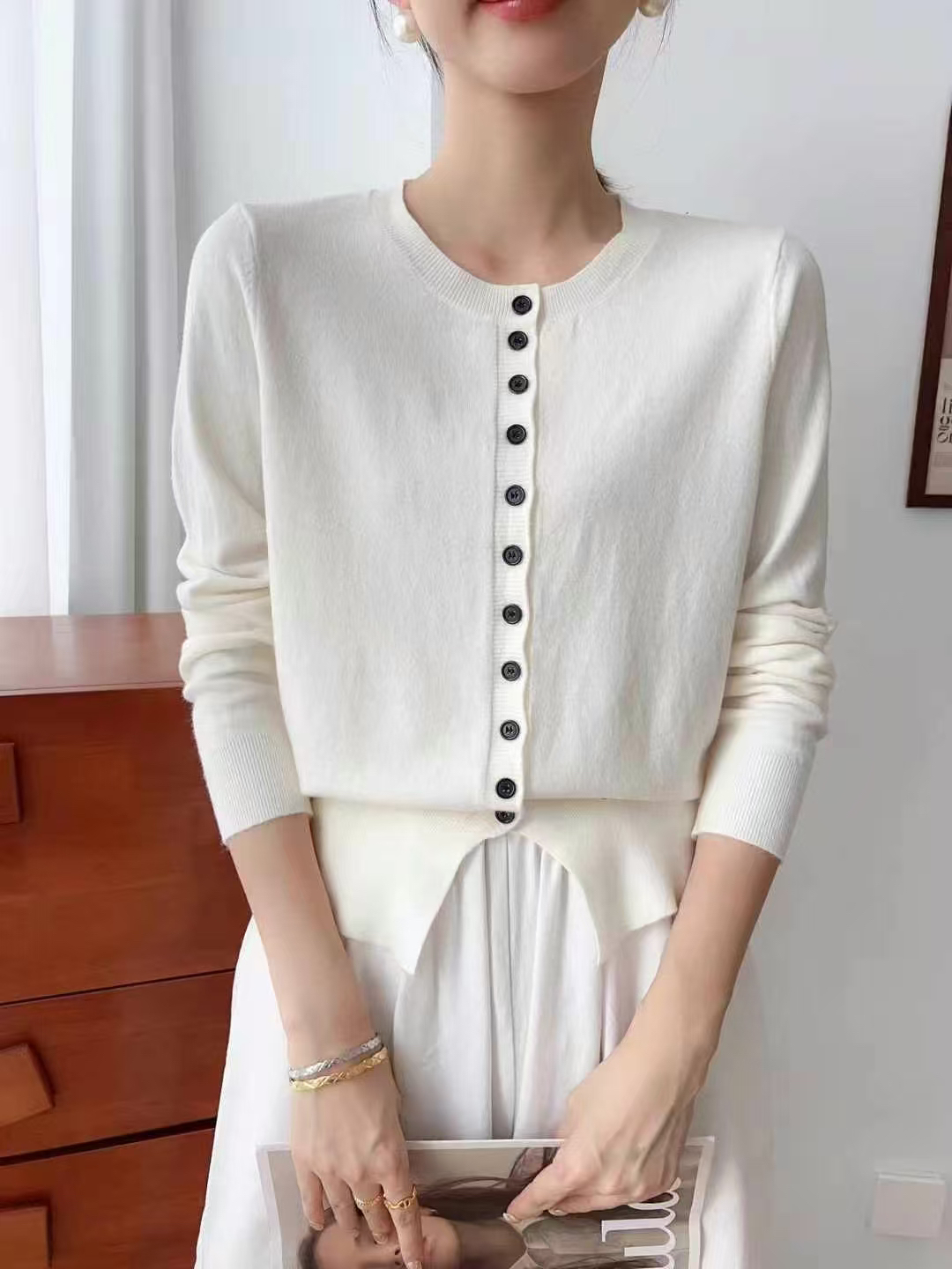 通勤风毛针织衫优雅法式轻薄开衫纯色针织衫秋季女装v领欧诺风