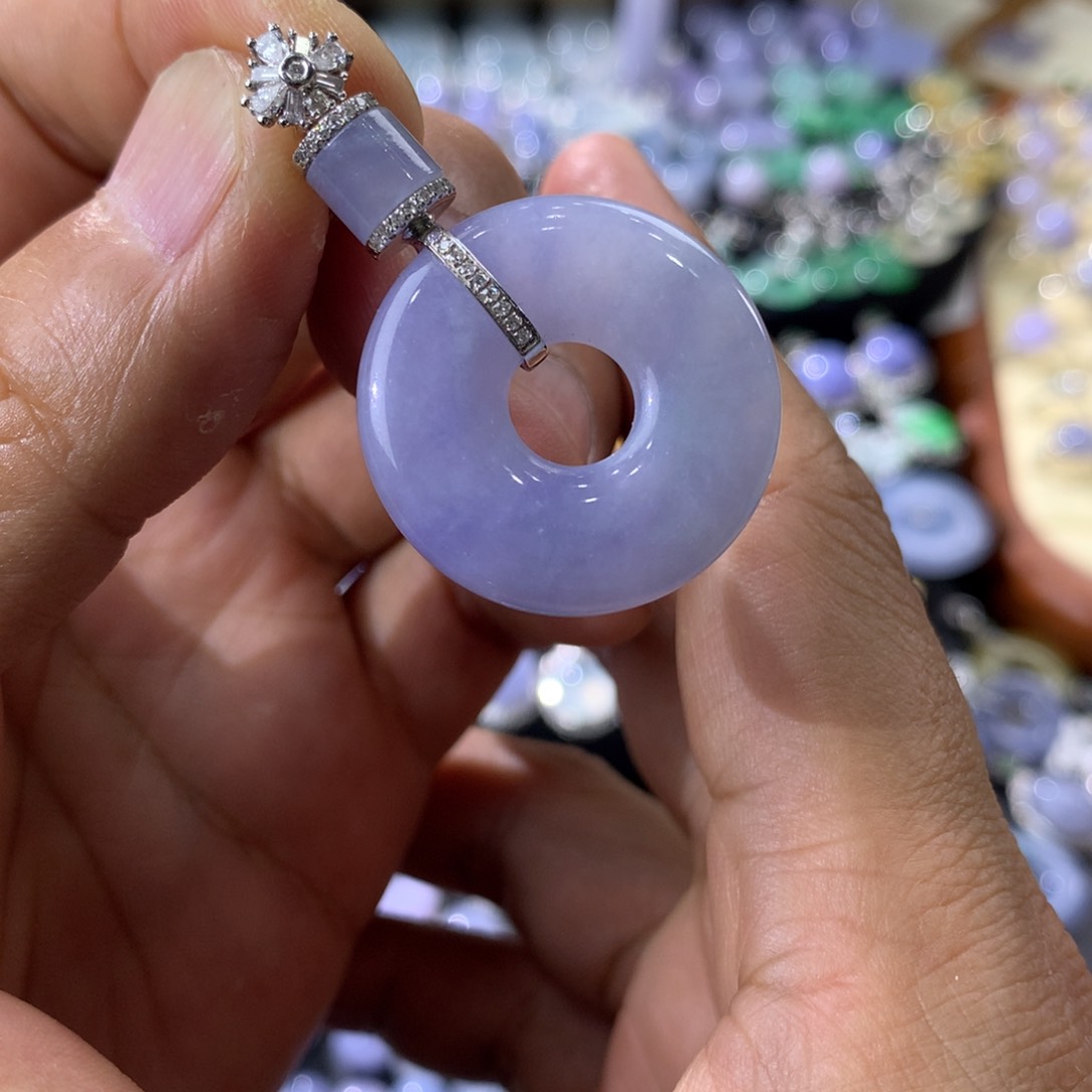 翡翠吊坠(不含链)18K金镶嵌