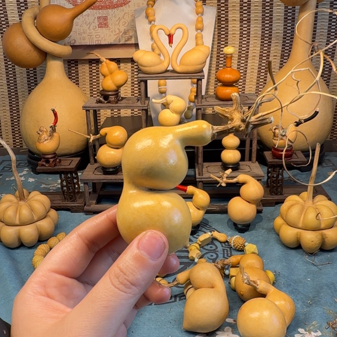 三***金手把蚂蚁弓背贴肚